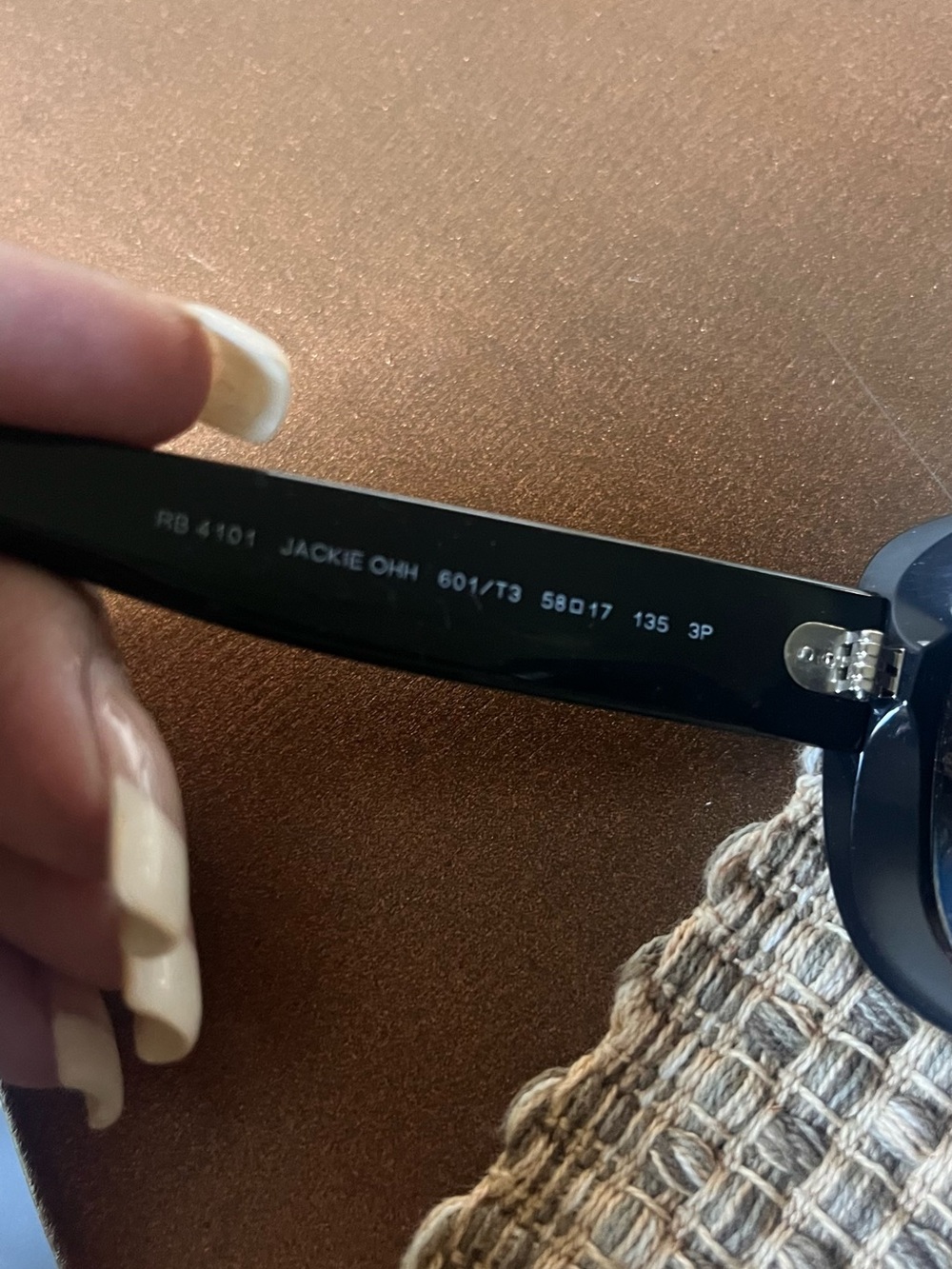 Ray-Ban Women’s Black Gloss Oversized Polarized Sunglasses - Picture 4 of 9
